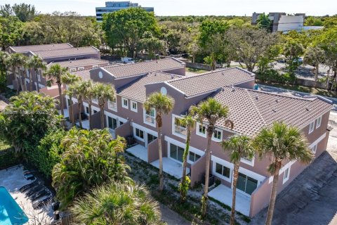 Townhouse in Coral Springs, Florida 3 bedrooms, 151.71 sq.m. № 1484633 - photo 27