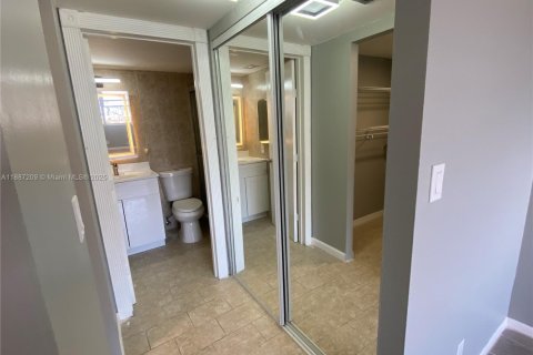 Снять в аренду кондоминиум в Норт-Майами-Бич, Флорида 1 спальня, 73.39м2, № 1932871 - фото 16