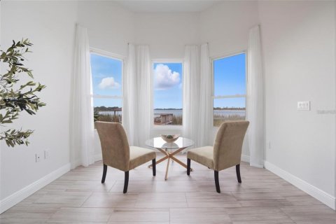 Commercial property in Ruskin, Florida 7 bedrooms, 814.66 sq.m. № 2119627 - photo 27