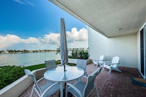 Condo à Saint Petersburg, Floride, 2 chambres № 2108717