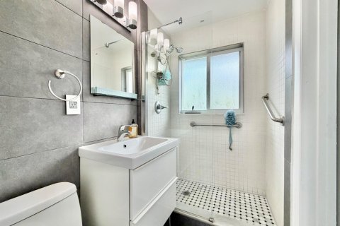 Casa en venta en Fort Lauderdale, Florida, 3 dormitorios, 158.21 m2 № 2187440 - foto 24
