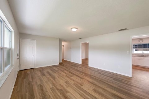 Casa en venta en Leesburg, Florida, 3 dormitorios, 156.08 m2 № 1824921 - foto 3