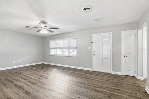 Villa ou maison à vendre à Clearwater, Floride: 2 chambres, 100.8 m2 № 2430632 - photo 7
