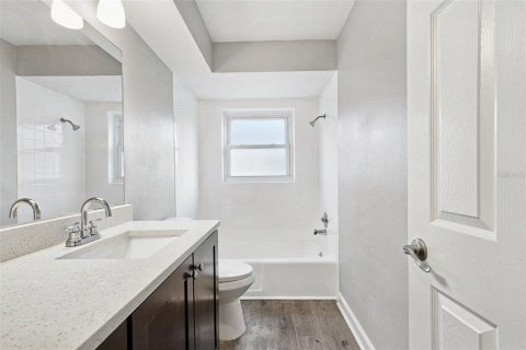 Villa ou maison à vendre à Clearwater, Floride: 2 chambres, 100.8 m2 № 2430632 - photo 26