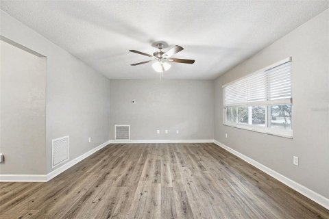 Villa ou maison à vendre à Clearwater, Floride: 2 chambres, 100.8 m2 № 2430632 - photo 8