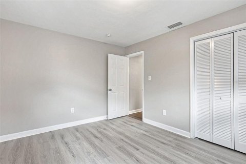 Villa ou maison à vendre à Clearwater, Floride: 2 chambres, 100.8 m2 № 2430632 - photo 23