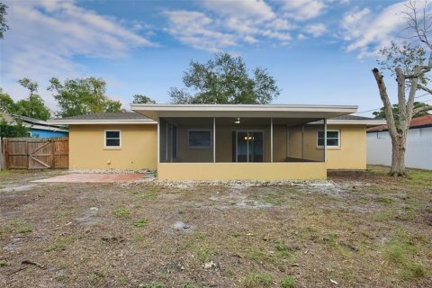Villa ou maison à vendre à Clearwater, Floride: 2 chambres, 100.8 m2 № 2430632 - photo 29