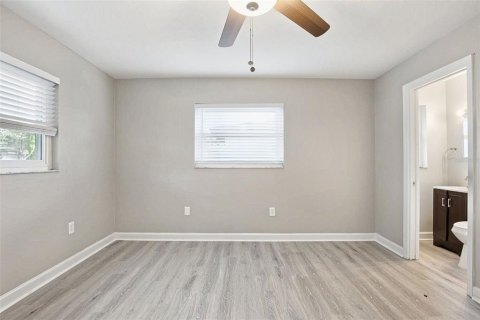 Villa ou maison à vendre à Clearwater, Floride: 2 chambres, 100.8 m2 № 2430632 - photo 17
