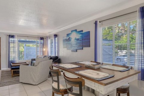 House in Sarasota, Florida 3 bedrooms, 151.06 sq.m. № 1837313 - photo 10
