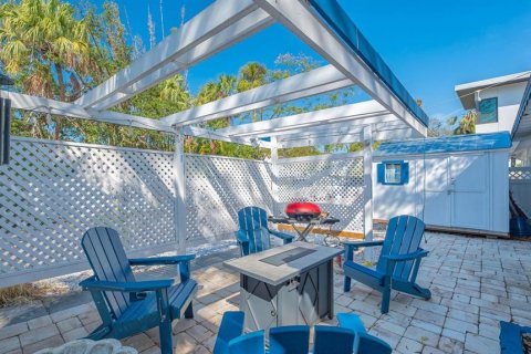 House in Sarasota, Florida 3 bedrooms, 151.06 sq.m. № 1837313 - photo 3