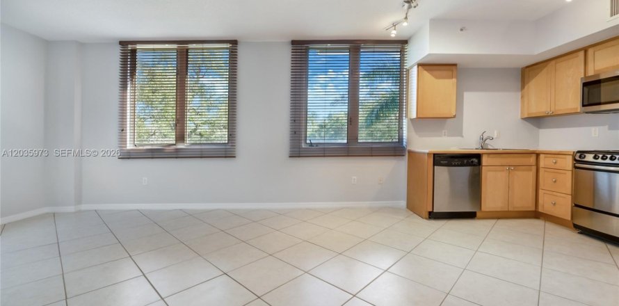 Condominio en Miami, Florida, 1 dormitorio № 2086576