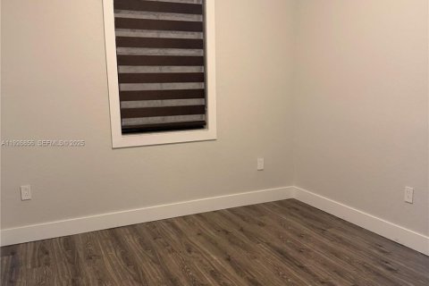 Снять в аренду таунхаус в Хайалиа, Флорида 3 спальни, № 1985923 - фото 12