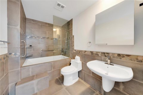 Condominio en venta en Miami, Florida, 2 dormitorios, 93.74 m2 № 1890024 - foto 17