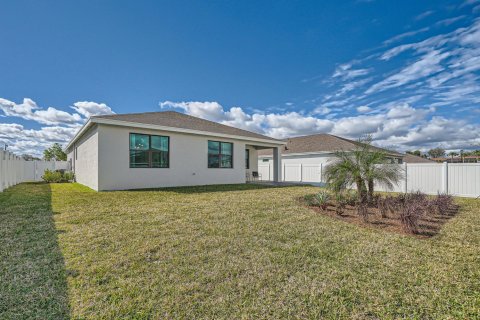 House in Jensen Beach, Florida 3 bedrooms, 155.33 sq.m. № 837832 - photo 1