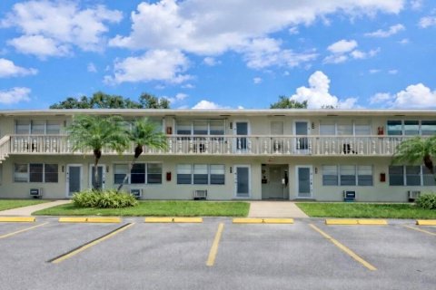 Condo in West Palm Beach, Florida, 1 bedroom № 2265761 - photo 3