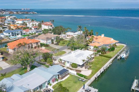 House in Longboat Key, Florida 2 bedrooms, 211.17 sq.m. № 1554631 - photo 28