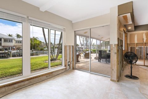 House in Longboat Key, Florida 2 bedrooms, 211.17 sq.m. № 1554631 - photo 11