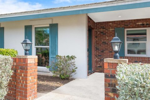 House in Longboat Key, Florida 2 bedrooms, 211.17 sq.m. № 1554631 - photo 3