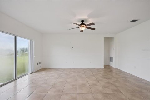 Villa ou maison à vendre à Kissimmee, Floride: 3 chambres, 171.31 m2 № 2405646 - photo 7