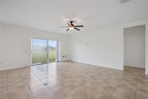 Villa ou maison à vendre à Kissimmee, Floride: 3 chambres, 171.31 m2 № 2405646 - photo 6