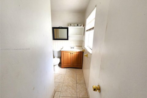 Купить кондоминиум в Помпано-Бич, Флорида 2 спальни, 79.43м2, № 1947258 - фото 21