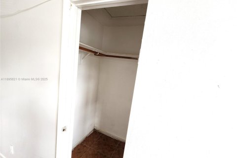 Купить кондоминиум в Помпано-Бич, Флорида 2 спальни, 79.43м2, № 1947258 - фото 23