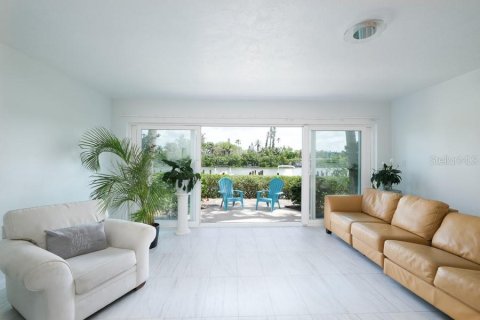 Condo in Longboat Key, Florida, 1 bedroom № 2233870 - photo 19