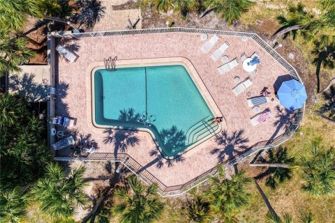 Condo in Longboat Key, Florida, 1 bedroom № 2233870 - photo 9
