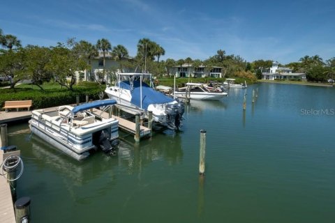 Condo in Longboat Key, Florida, 1 bedroom № 2233870 - photo 12