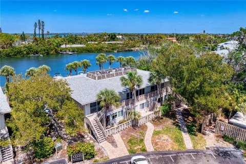 Condo in Longboat Key, Florida, 1 bedroom № 2233870 - photo 3