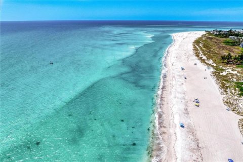 Condo in Longboat Key, Florida, 1 bedroom № 2233870 - photo 13