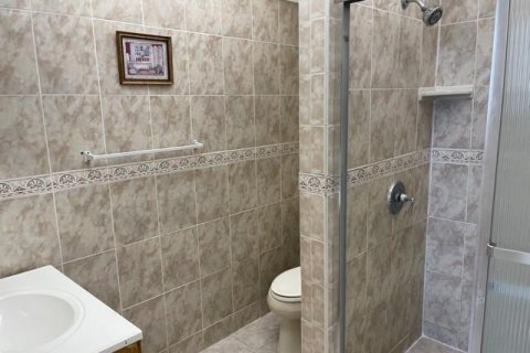 Снять в аренду кондоминиум в Хайалиа Гарденс, Флорида 3 комнаты, 89.19м2, № 2174346 - фото 8