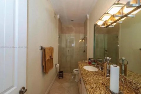 House in Pompano Beach, Florida 5 bedrooms, 449.28 sq.m. № 2250942 - photo 26