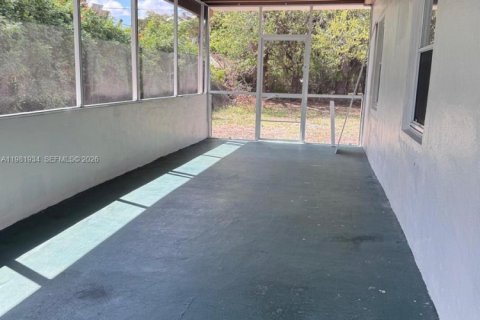 Casa en venta en Miami Gardens, Florida, 3 dormitorios, 131.55 m2 № 2043194 - foto 27
