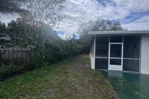 Casa en venta en Miami Gardens, Florida, 3 dormitorios, 131.55 m2 № 2043194 - foto 26