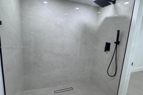 House in Miami Gardens, Florida 3 bedrooms, 131.55 sq.m. № 2043194 - photo 10