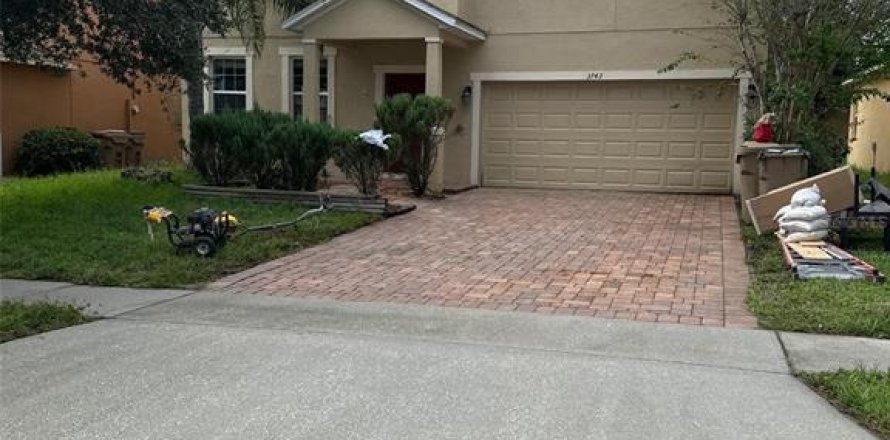 Villa ou maison à Clermont, Floride 4 chambres, 252.79 m2 № 2429131
