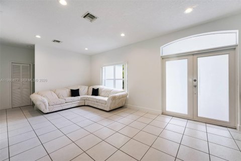 Villa ou maison à vendre à Miami Springs, Floride: 5 chambres, 284.47 m2 № 2063068 - photo 6