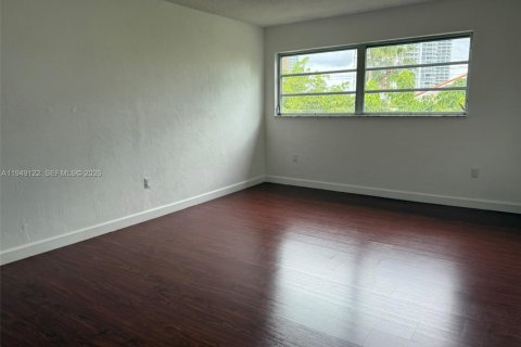 Снять в аренду кондоминиум в Норт-Майами-Бич, Флорида 2 спальни, 126.53м2, № 2005091 - фото 9