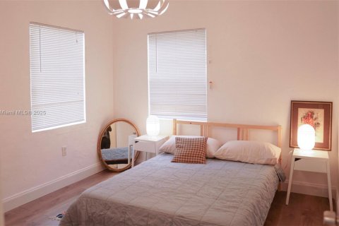 Apartment in Miami, Florida 2 bedrooms, 55.74 sq.m. № 2243327 - photo 8