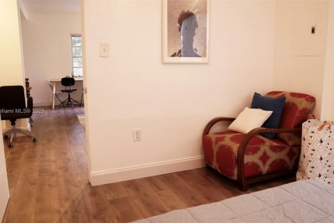 Apartment in Miami, Florida 2 bedrooms, 55.74 sq.m. № 2243327 - photo 15