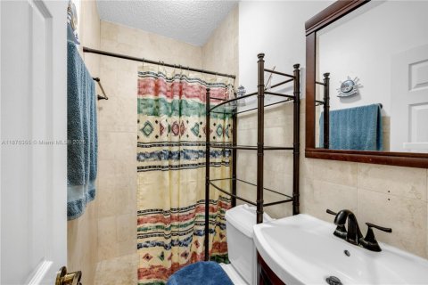 Villa ou maison à vendre à Miami, Floride: 4 chambres, 297.47 m2 № 1929218 - photo 13