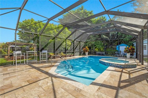 Villa ou maison à vendre à Miami, Floride: 4 chambres, 297.47 m2 № 1929218 - photo 3