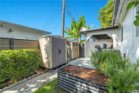 Villa ou maison à vendre à Miami, Floride: 4 chambres, 297.47 m2 № 1929218 - photo 26