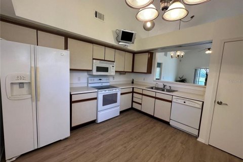 Casa en alquiler en Kissimmee, Florida, 2 dormitorios, 107.67 m2 № 1879837 - foto 5