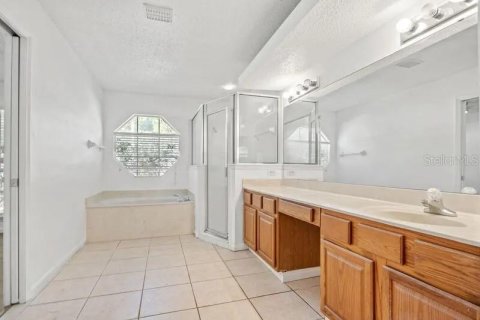 House in Jacksonville, Florida 3 bedrooms, 195.09 sq.m. № 2213006 - photo 2