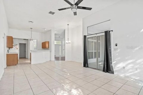House in Jacksonville, Florida 3 bedrooms, 195.09 sq.m. № 2213006 - photo 3