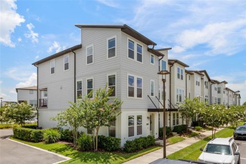 Townhouse in Orlando, Florida 3 bedrooms, 201.32 sq.m. № 1796952 - photo 2