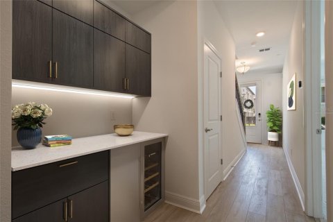 Townhouse in Orlando, Florida 3 bedrooms, 201.32 sq.m. № 1796952 - photo 7