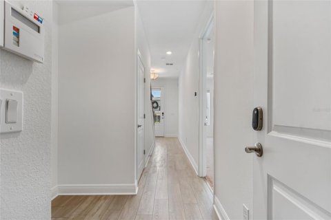 Townhouse in Orlando, Florida 3 bedrooms, 201.32 sq.m. № 1796952 - photo 9